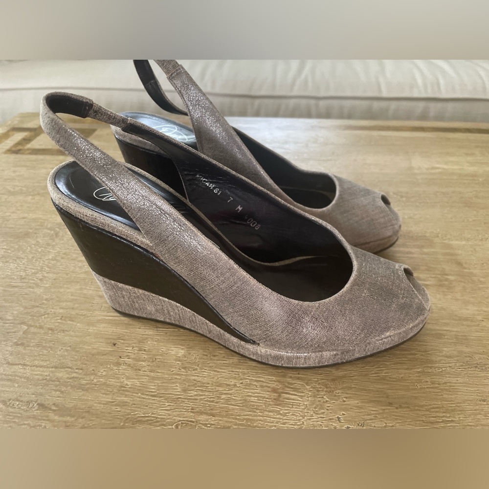 Stuart Weitzman, Like New, 7w, Silver - image 2